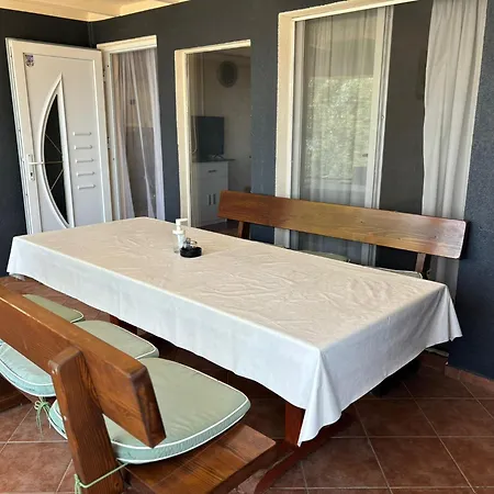 Bosnjak Apartamento Starigrad Paklenica